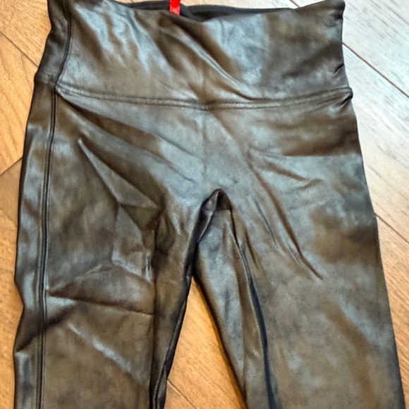 Spanx Black Faux Leather Leggings Medium - Picture 3 of 4